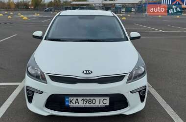 Седан Kia Rio 2018 в Киеве