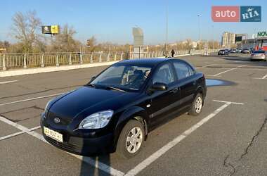 Седан Kia Rio 2008 в Києві