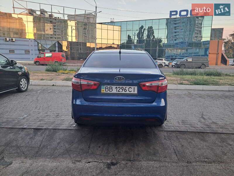 Седан Kia Rio 2013 в Харькове