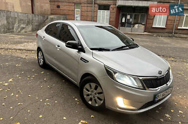 Седан Kia Rio 2012 в Киеве