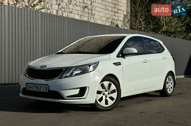 Хэтчбек Kia Rio 2012 в Днепре