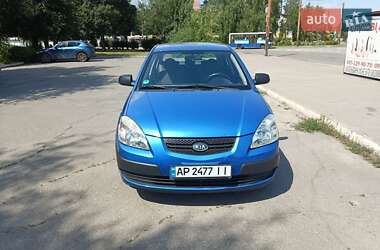 Хетчбек Kia Rio 2009 в Дніпрі