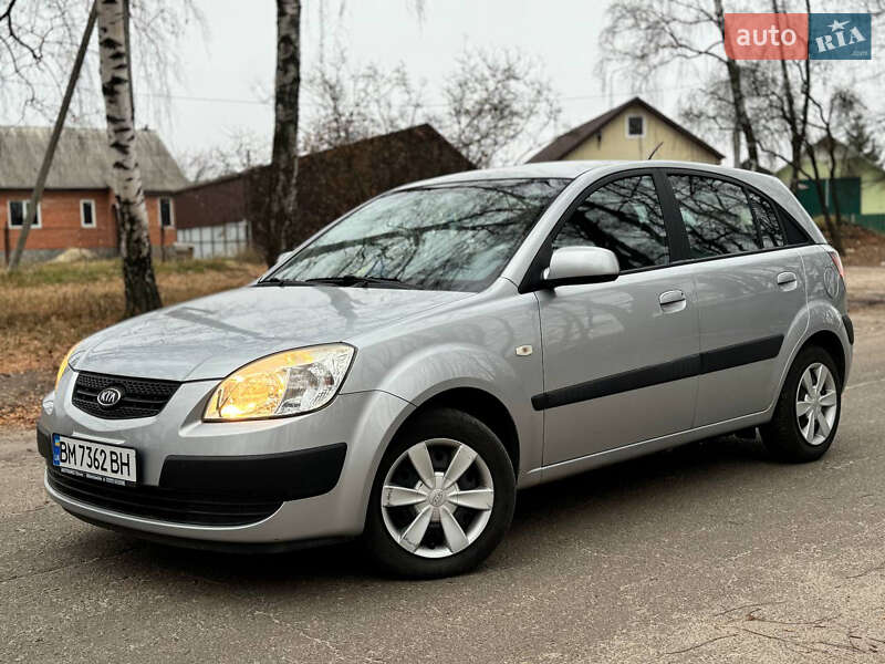 Хетчбек Kia Rio 2006 в Охтирці