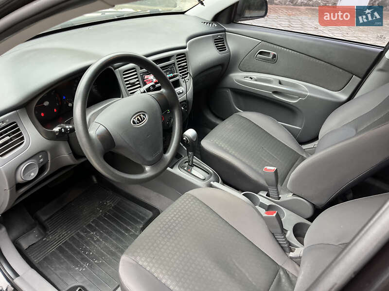 Седан Kia Rio 2007 в Белой Церкви