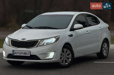 Седан Kia Rio 2011 в Дніпрі