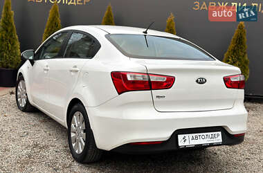 Седан Kia Rio 2016 в Одесі