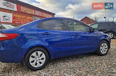 Седан Kia Rio 2012 в Смілі