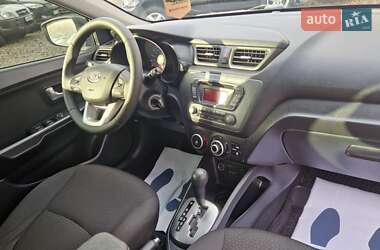 Седан Kia Rio 2012 в Смілі