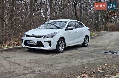 Седан Kia Rio 2017 в Києві