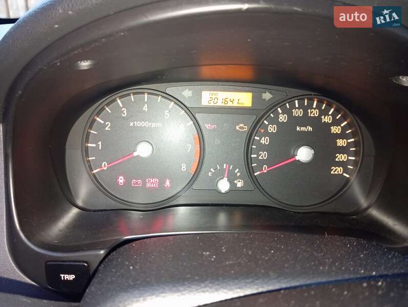Хэтчбек Kia Rio 2009 в Хусте