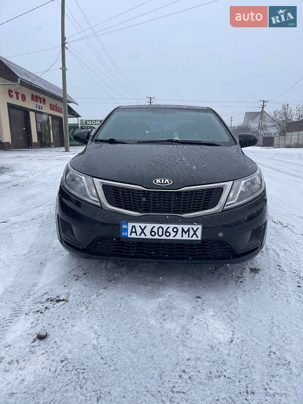 Седан Kia Rio 2014 в Новій Водолагі