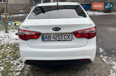 Седан Kia Rio 2013 в Жмеринке