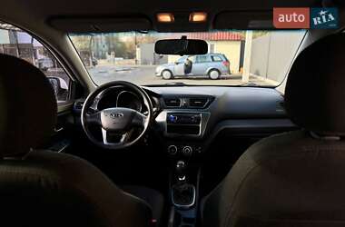 Хетчбек Kia Rio 2012 в Дніпрі