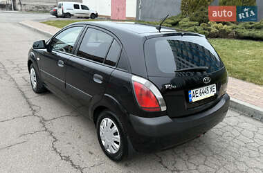 Хетчбек Kia Rio 2008 в Дніпрі