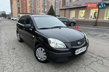 Хетчбек Kia Rio 2008 в Дніпрі