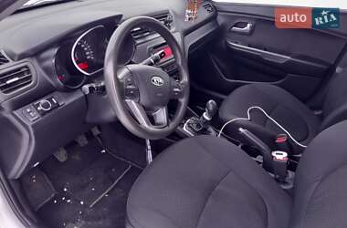 Седан Kia Rio 2012 в Львове