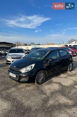 Седан Kia Rio 2013 в Умані