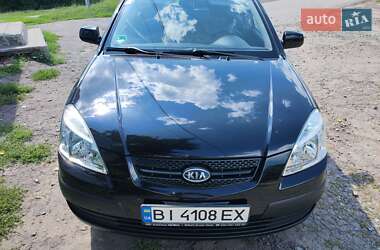 Хэтчбек Kia Rio 2009 в Гадяче