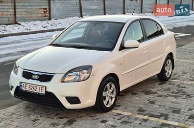 Седан Kia Rio 2011 в Виннице