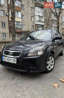 Седан Kia Rio 2010 в Херсоні