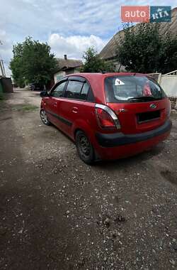 Хэтчбек Kia Rio 2008 в 