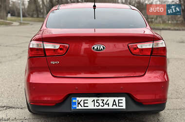 Седан Kia Rio 2017 в Днепре