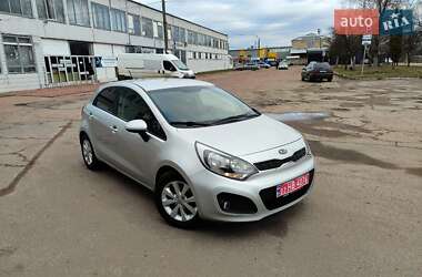 Хетчбек Kia Rio 2012 в Чернігові