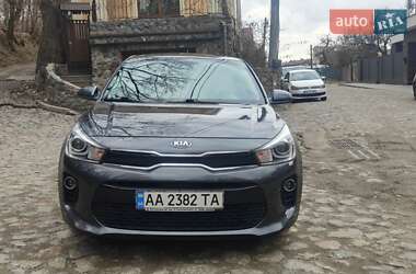 Хэтчбек Kia Rio 2017 в Киеве