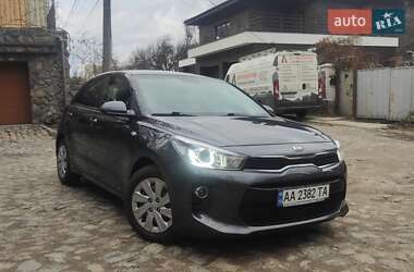 Хэтчбек Kia Rio 2017 в Киеве