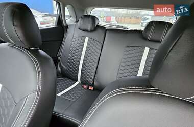 Хэтчбек Kia Rio 2012 в 