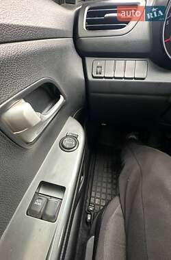 Седан Kia Rio 2013 в Полтаві