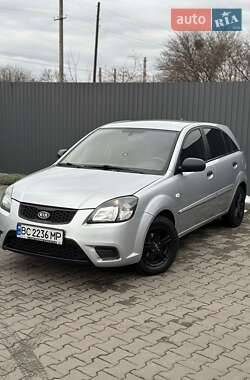 Хетчбек Kia Rio 2010 в Львові