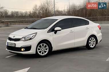 Седан Kia Rio 2016 в Киеве