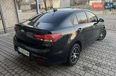 Седан Kia Rio 2017 в Николаеве