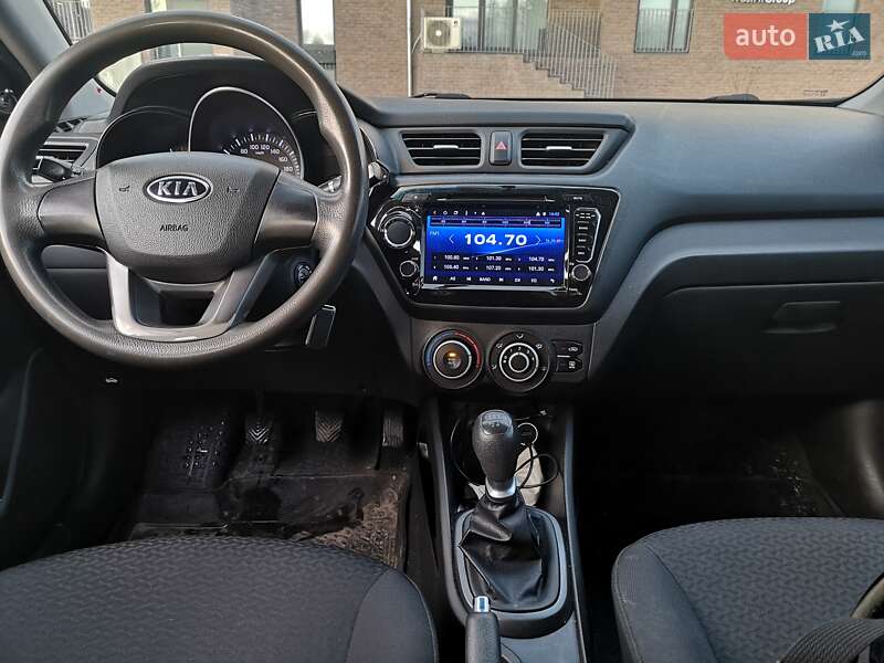 Седан Kia Rio 2012 в Львові