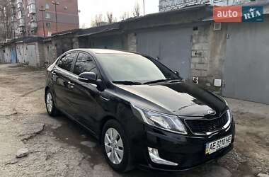 Седан Kia Rio 2013 в Дніпрі