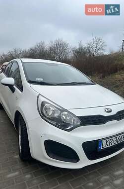 Хэтчбек Kia Rio 2013 в Львове