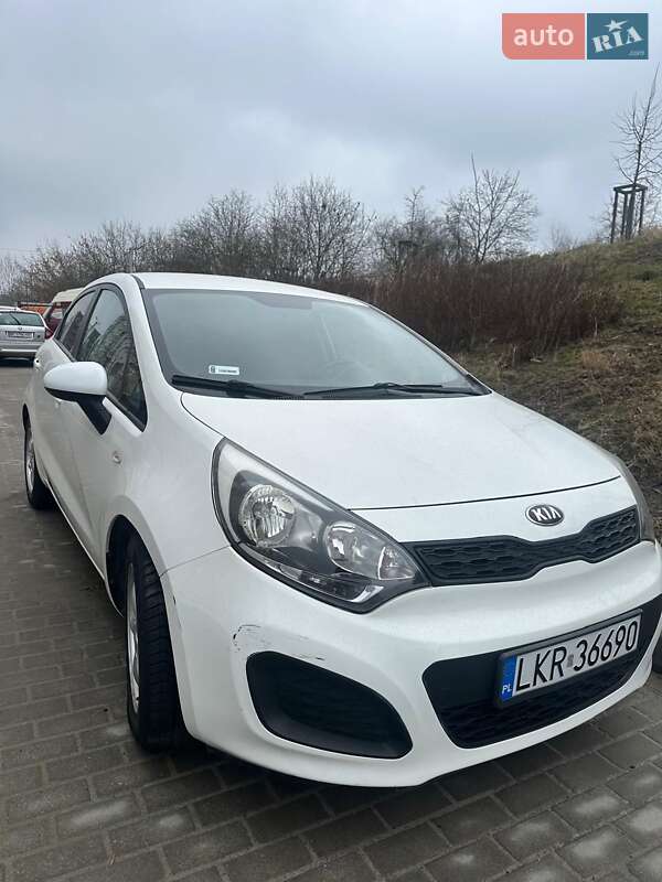 Хэтчбек Kia Rio 2013 в Львове
