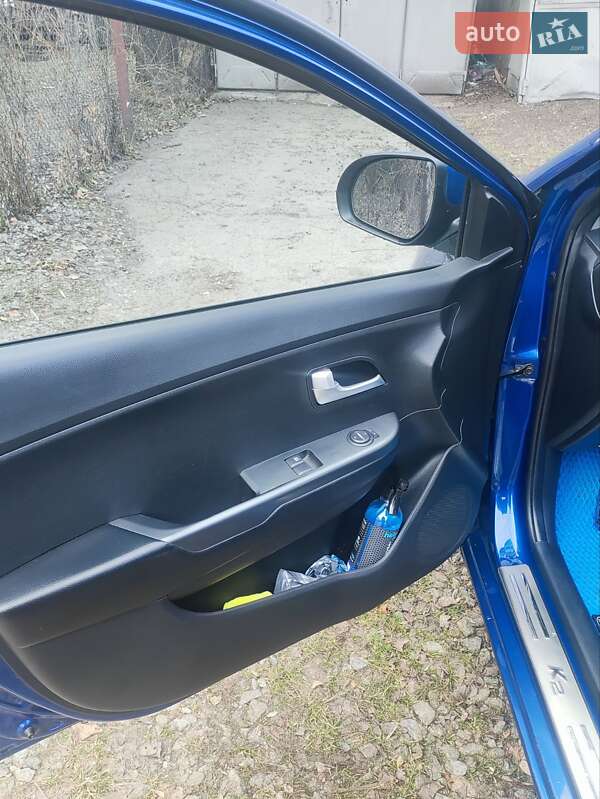 Седан Kia Rio 2011 в Києві