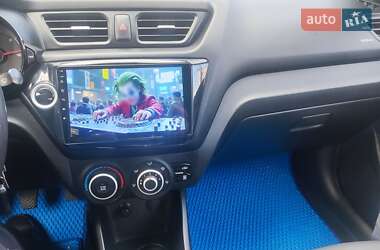 Седан Kia Rio 2011 в Києві