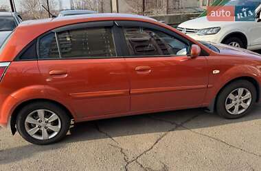 Хэтчбек Kia Rio 2010 в Киеве