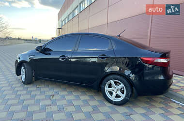 Седан Kia Rio 2012 в Гайсине