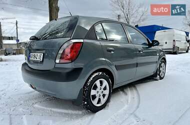 Хэтчбек Kia Rio 2008 в Киеве