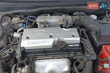Хэтчбек Kia Rio 2006 в 