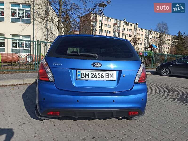 Хэтчбек Kia Rio 2011 в Львове
