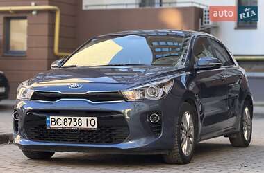 Хэтчбек Kia Rio 2017 в Львове