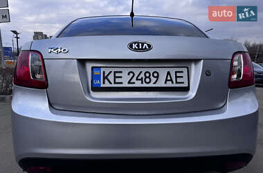 Седан Kia Rio 2011 в Днепре