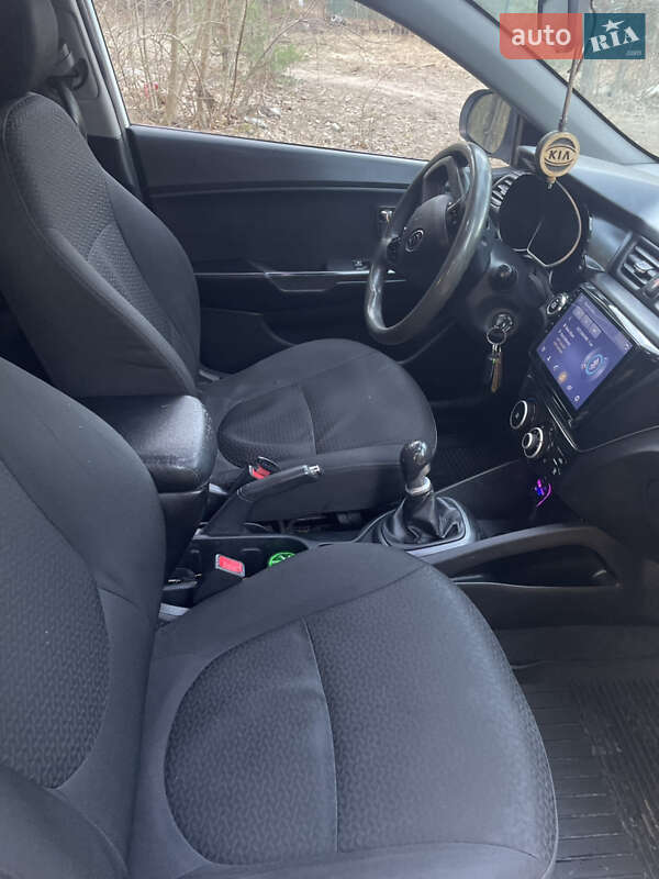Седан Kia Rio 2011 в Киеве