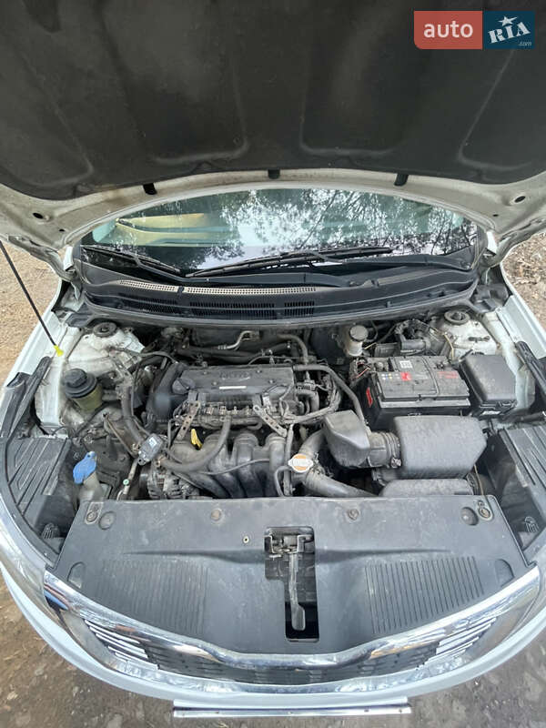 Седан Kia Rio 2011 в Киеве