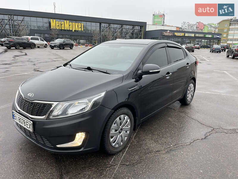 Седан Kia Rio 2013 в Киеве